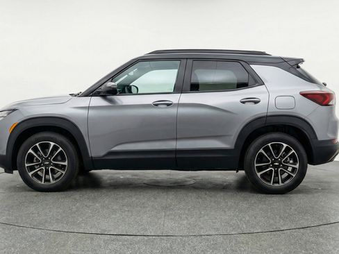 Used 2025 Chevrolet TrailBlazer LT FWD image 5