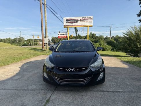 Used 2013 Hyundai Elantra Limited w/ Technology Pkg FWD image 3