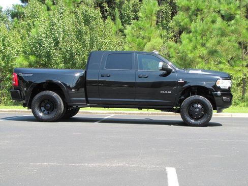 Used 2019 RAM 3500 Laramie AWD/4WD image 4