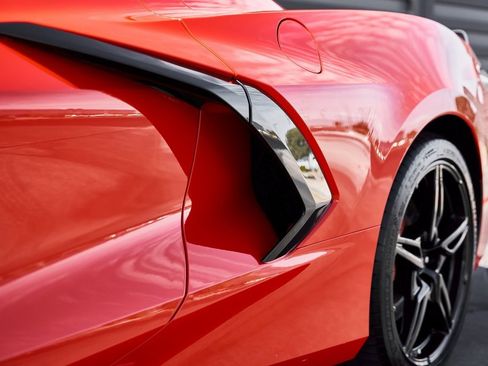 Used 2020 Chevrolet Corvette Stingray Premium Cpe w/ 3LT Preferred Equipment Group image 8