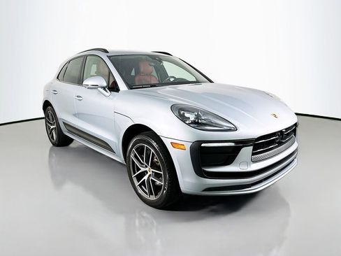 Certified 2023 Porsche Macan AWD/4WD image 7