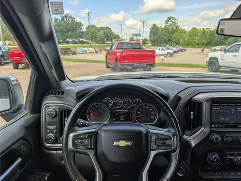 Used 2021 Chevrolet Silverado 1500 LT RWD image 31