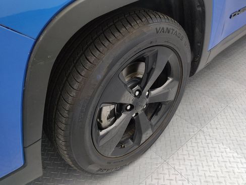 Used 2021 Jeep Cherokee Latitude Plus image 31