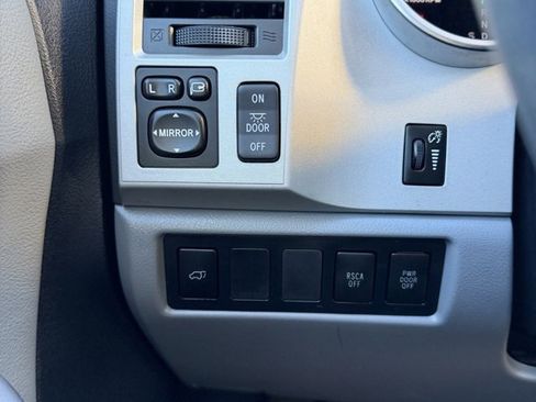 Used 2008 Toyota Sequoia Limited image 52