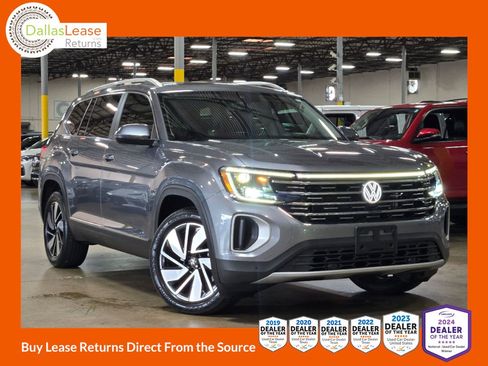 Used 2024 Volkswagen Atlas SEL AWD/4WD image 1