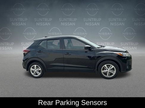 Used 2024 Nissan Kicks S FWD image 8