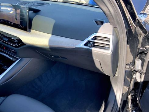 Certified 2025 BMW 330i Sedan image 18