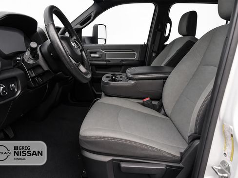 Used 2022 RAM 3500 Big Horn AWD/4WD image 7