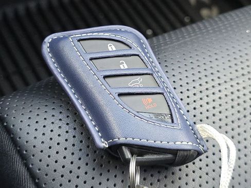 Used 2025 Lexus RX 450h AWD w/ Convenience Package image 34