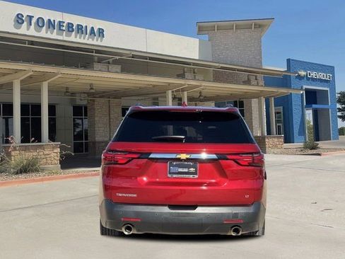 Used 2023 Chevrolet Traverse LT image 6