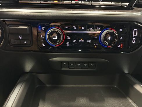 New 2026 Chevrolet Silverado 2500 LTZ w/ LTZ Premium Package AWD/4WD image 29