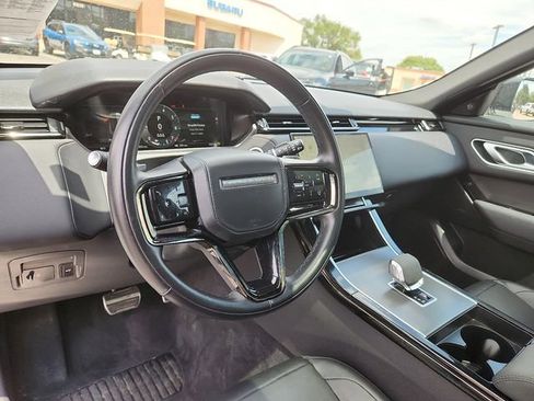 Used 2025 Land Rover Range Rover Velar Dynamic SE image 16