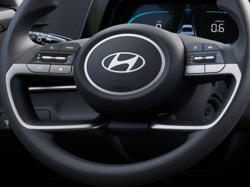 New 2025 Hyundai Elantra SE image 15