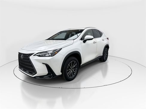 Used 2022 Lexus NX 250 FWD image 4