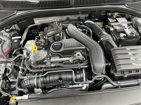 Used 2026 Volkswagen Jetta SE image 3