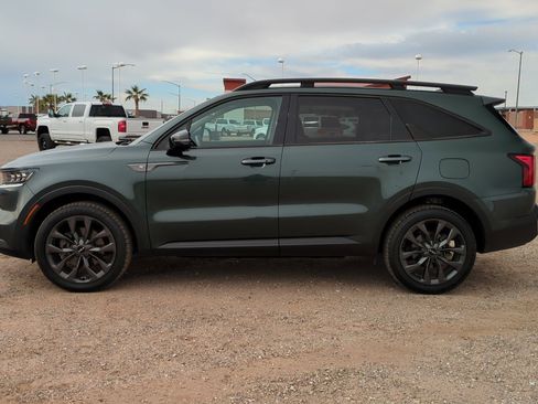 Used 2022 Kia Sorento SX Prestige w/ Rust Color Package image 6