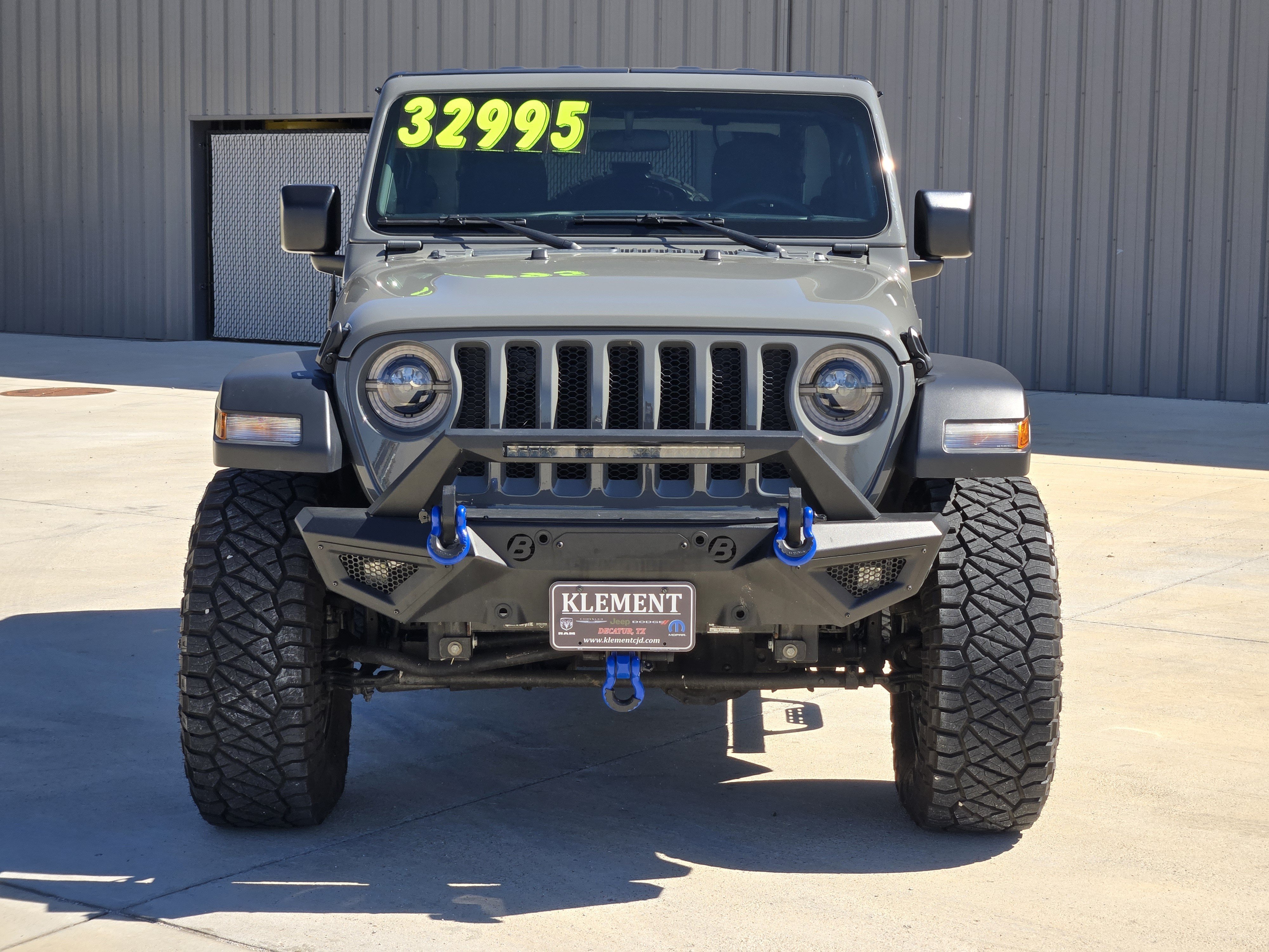 Used 2023 Jeep Wrangler Sport AWD/4WD image 3