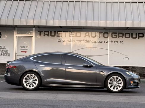 Used 2018 Tesla Model S 75D AWD/4WD image 5