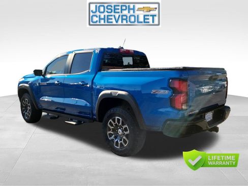 Used 2024 Chevrolet Colorado Z71 w/ Z71 Convenience Package 2 AWD/4WD image 3