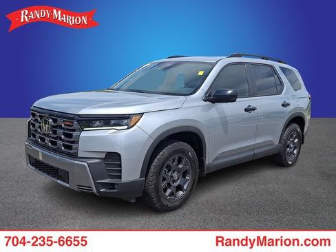 Used 2026 Honda Pilot TrailSport image 1