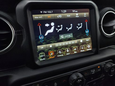 Used 2022 Jeep Wrangler Unlimited Sahara w/ LED Lighting Group image 38