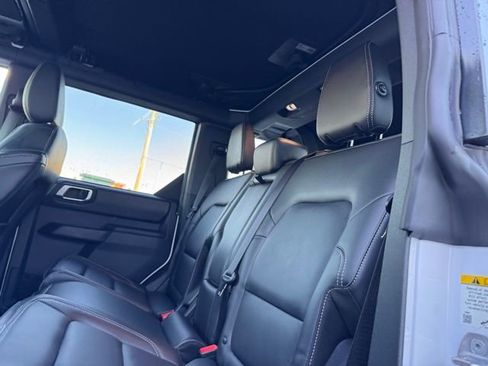Certified 2025 Ford Bronco Outer Banks AWD/4WD image 11