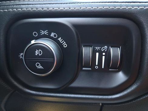 Used 2019 RAM 3500 Limited image 26