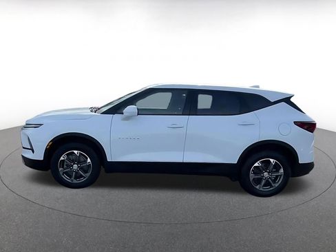 Used 2025 Chevrolet Blazer LT image 9