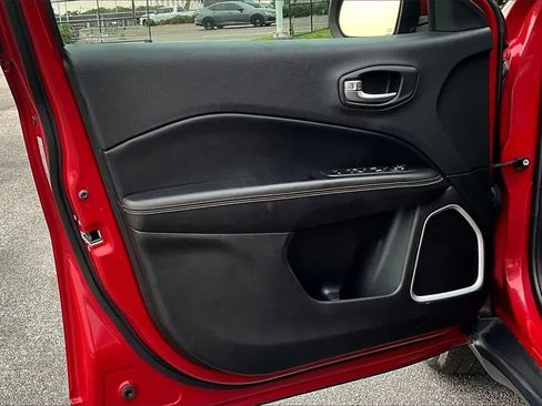 Used 2017 Jeep Compass Latitude w/ Popular Equipment Group image 21