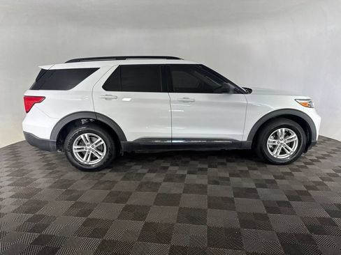 Used 2020 Ford Explorer XLT w/ Comfort Package AWD/4WD image 6