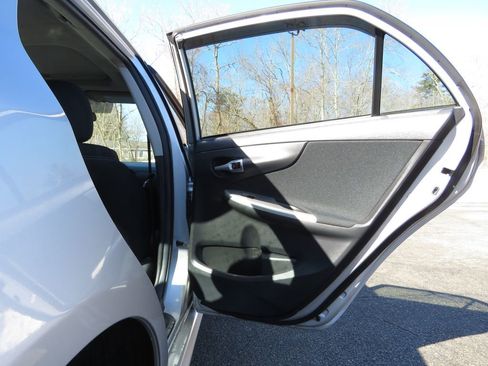 Used 2012 Toyota Corolla S image 15