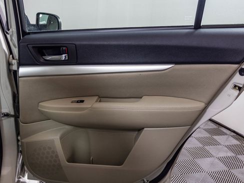 Used 2013 Subaru Legacy 2.5i Premium image 41