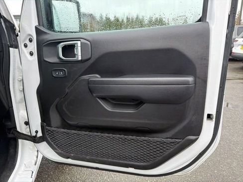 Used 2024 Jeep Wrangler Unlimited Sport AWD/4WD image 11