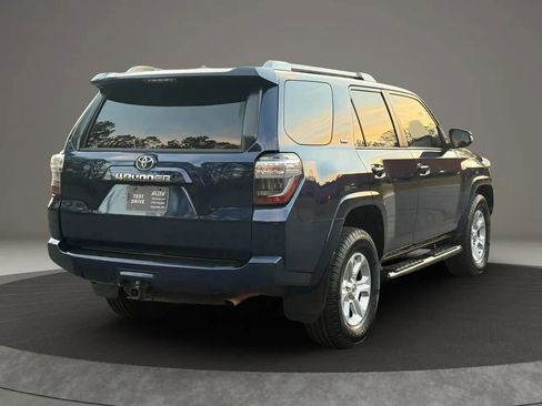 Used 2017 Toyota 4Runner SR5 Premium RWD image 4