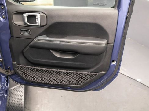 Used 2020 Jeep Wrangler Unlimited Sahara w/ Uconnect 4C Nav & Sound Group AWD/4WD image 42