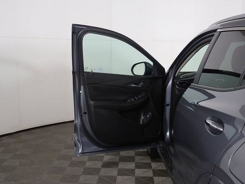 Used 2022 Buick Encore GX Select w/ Sport Touring Package FWD image 18