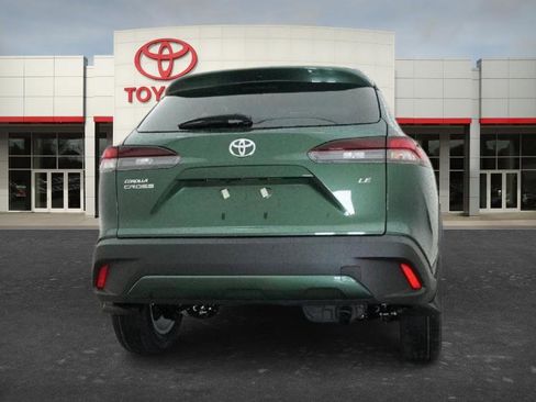 New 2026 Toyota Corolla Cross LE FWD image 2