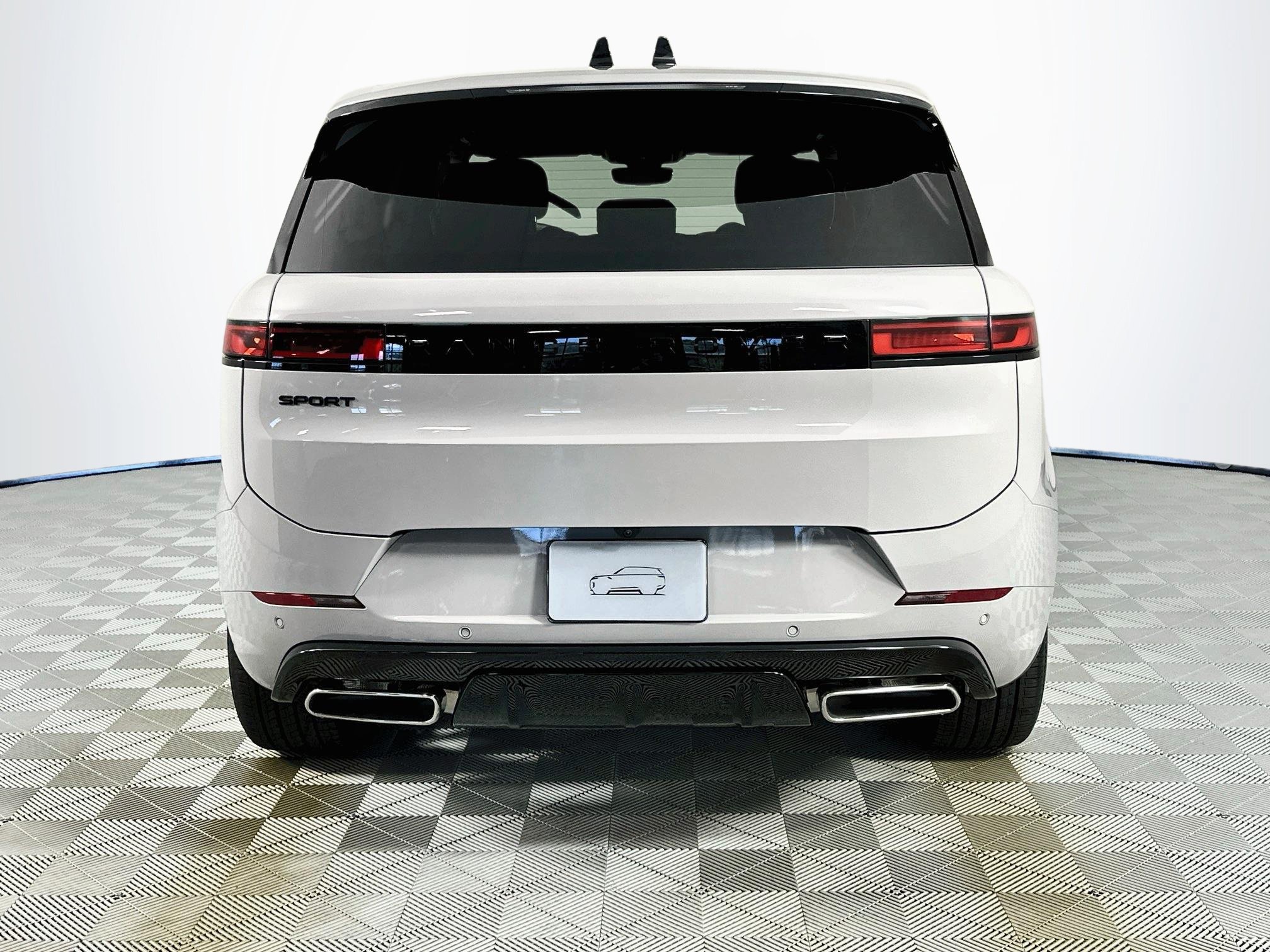 New 2027 Land Rover Range Rover Sport Dynamic SE AWD/4WD image 6