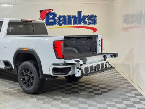 New 2026 GMC Sierra 2500 AT4 w/ AT4 Premium Plus Package AWD/4WD image 10