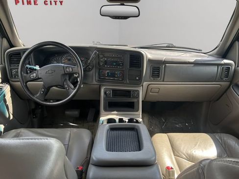 Used 2005 Chevrolet Tahoe Z71 w/ Preferred Equipment Group AWD/4WD image 19