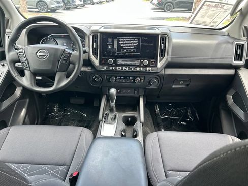 Certified 2025 Nissan Frontier SV w/ SV Convenience Package AWD/4WD image 12