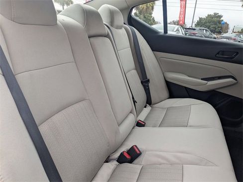 Used 2025 Nissan Altima 2.5 SV image 29