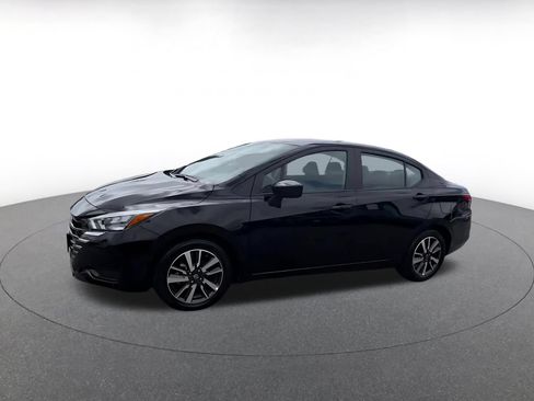 Used 2025 Nissan Versa SV FWD image 8
