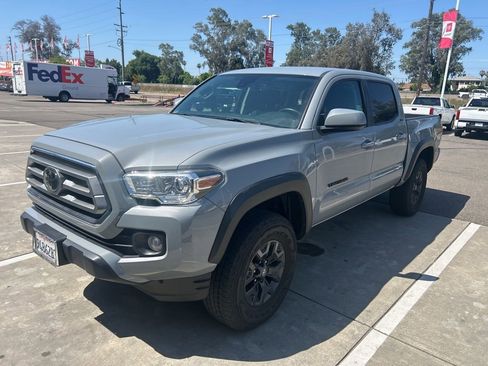 Used 2021 Toyota Tacoma SR5 w/ Trail Edition AWD/4WD image 1