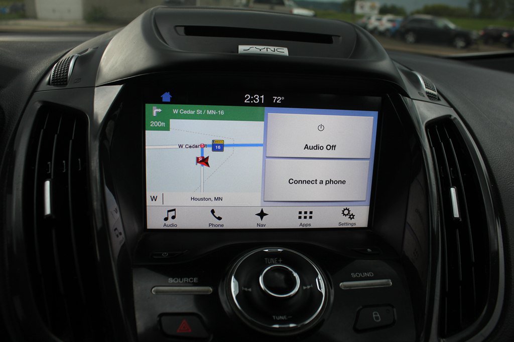 Used 2016 Ford C-MAX Energi SEL w/ Equipment Group 302A FWD image 19