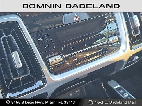 Used 2022 Kia Sorento SX Prestige w/ Rust Color Package image 24