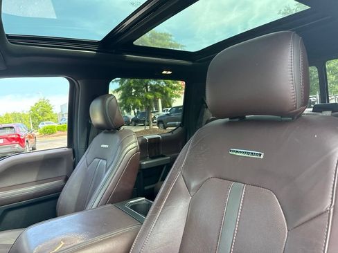 Used 2015 Ford F150 Platinum w/ Equipment Group 701A Luxury AWD/4WD image 8