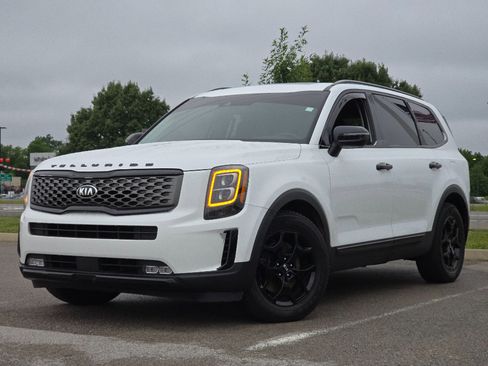 Used 2020 Kia Telluride EX AWD/4WD image 2