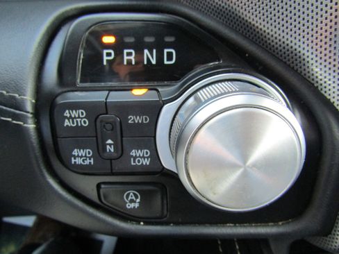 Used 2021 RAM 1500 Limited w/ Body Color Bumper Group image 38