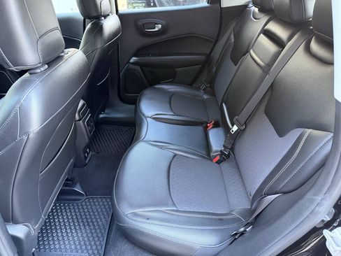 Used 2019 Jeep Compass Latitude w/ Popular Equipment Group AWD/4WD image 16